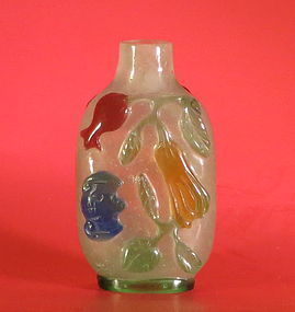 Antique Peking glass overlay snuff bottle