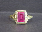 Red stone 14k yellow gold ring size 5