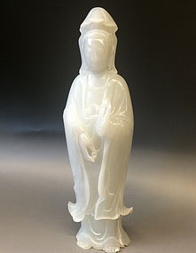 White jade standing Guangying statue