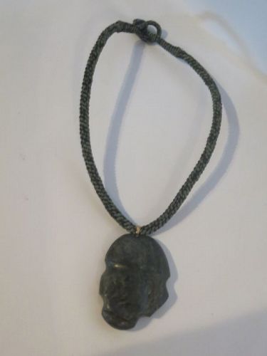 Mexican jade green stone pendant necklace