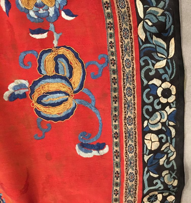 Chinese Antique red  Silk Robe With Flowers And Butterflies