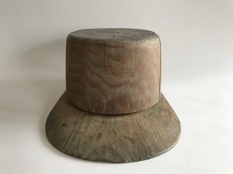 WOODEN MOLD FOR BASEBALL CAP