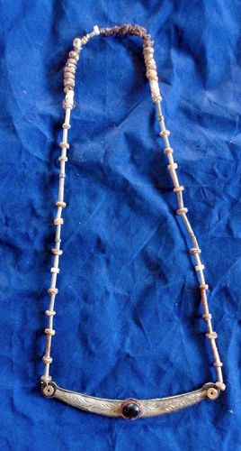 A DELICATE NECKLACE COMPRISED OF ANCIENT MAYA BEADS & MORE