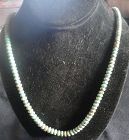 A TOP QUALITY SINGLE STRAND VINTAGE TURQUOISE NECKLACE