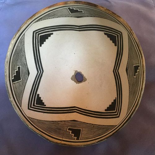 A FINELY DRAWN PREHISTORIC MIMBRES BOWL FROM SOUTHERN NEW MEXICO