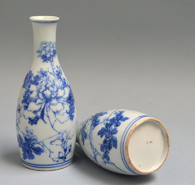 Rare Koto-yaki Sometsuke Porcelain Tokkuri Set
