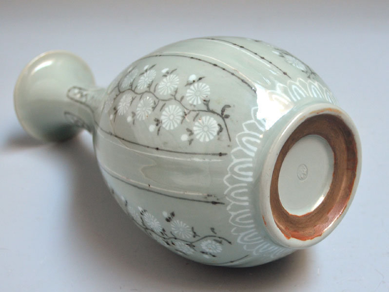 Rare Antique Korean Style Celadon Vase by Suwa Sozan I