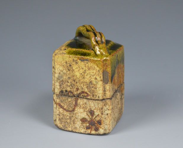 Early Edo p. Japanese Oribe Kogo Incense Box