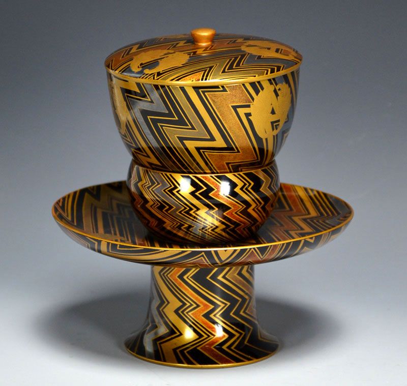 Incredible Design Edo p. Lacquer Tea Cup and Stand