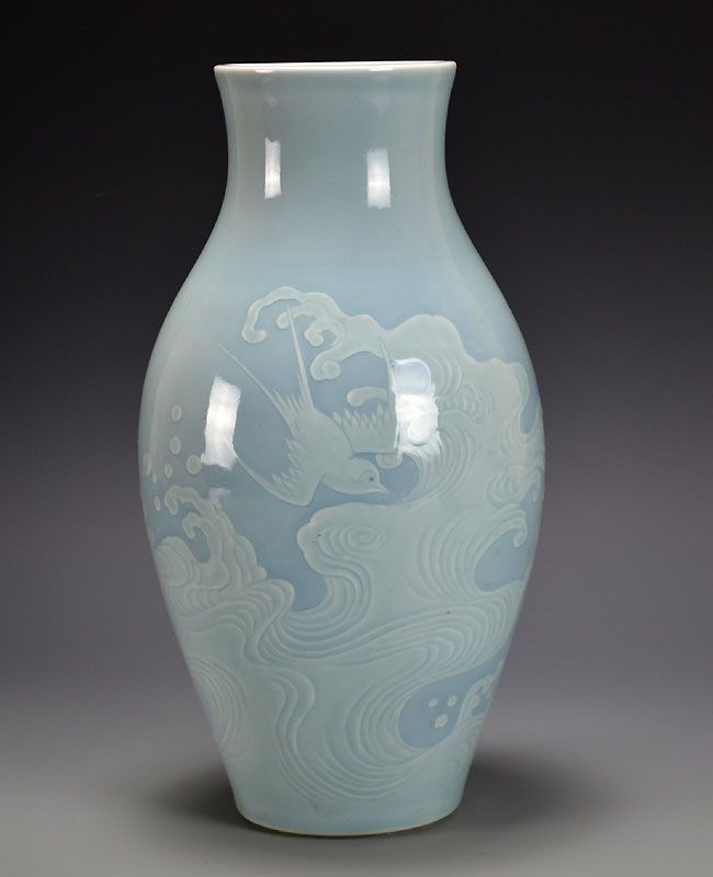 Seifu Yohei Porcelain Vase, Waves and Plovers