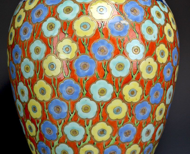 Gorgeous Antique Japanese Imari Porcelain Vase