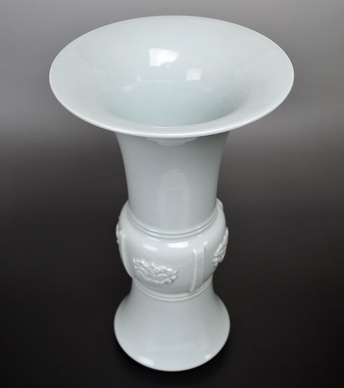 Antique Japanese White Porcelain Vase, Miura Chikusen