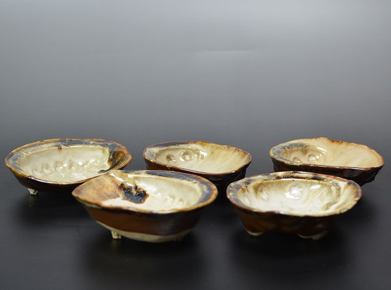 5 Antique Japanese Takatori Shell Shaped Pottery Dishes