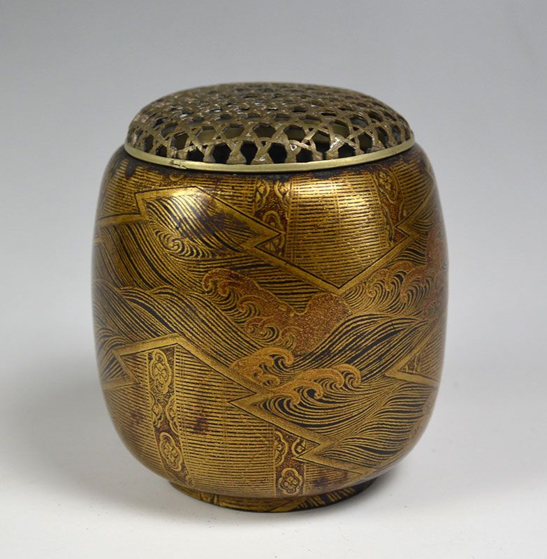 16th-17th century Japanese Lacquer Koro Incense Burner