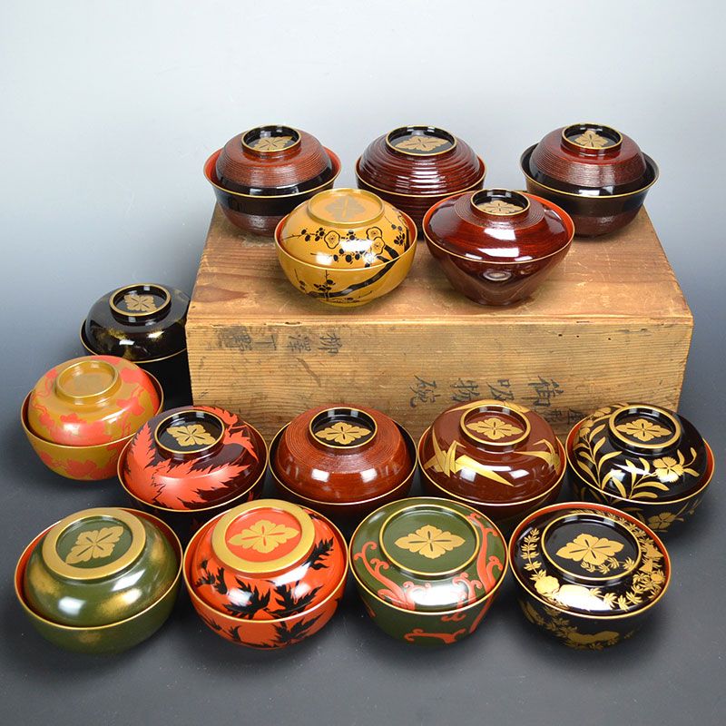 Important Edo p. Yanagisawa Daimyo Lacquer Bowl Set