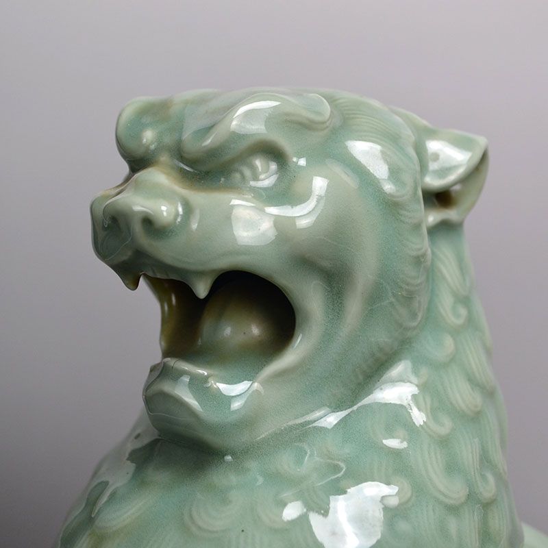 Shishi Lion Porcelain Koro Censer by Miyanaga Tozan I