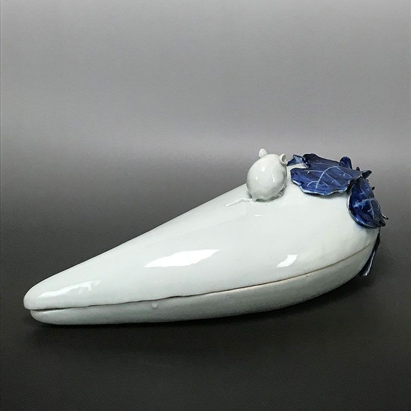 Fabulous Antique Imari Porcelain Radish &amp; Mouse Dish