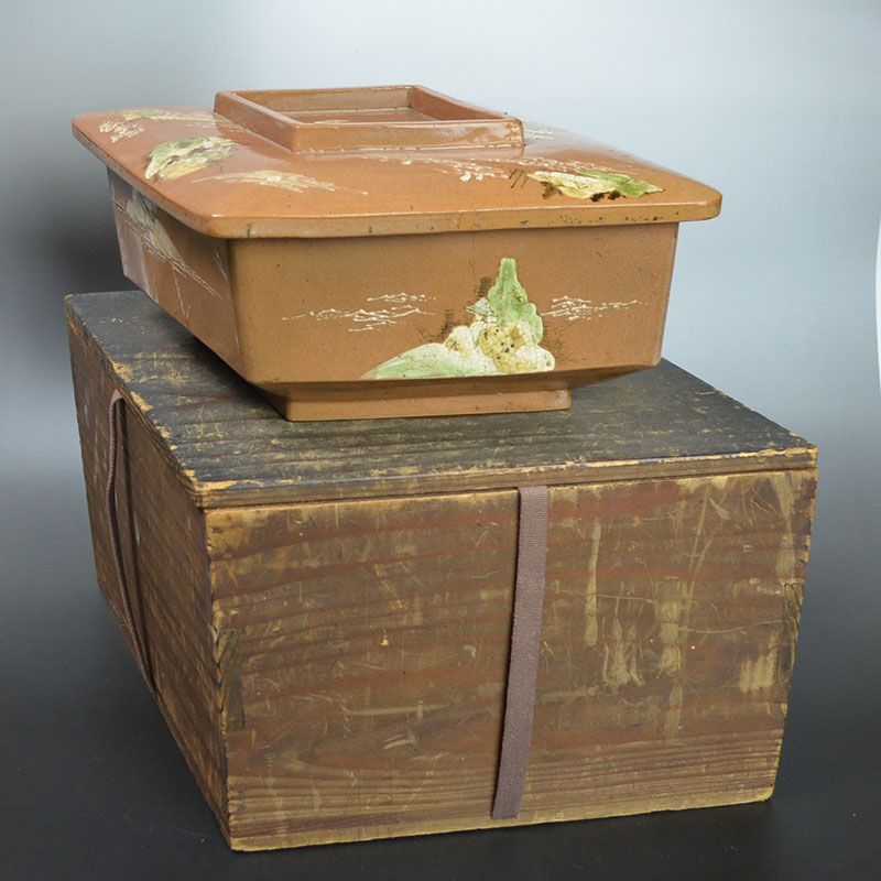 Rare Edo p. Fushina Yaki Pottery Box, Daimyo Collection