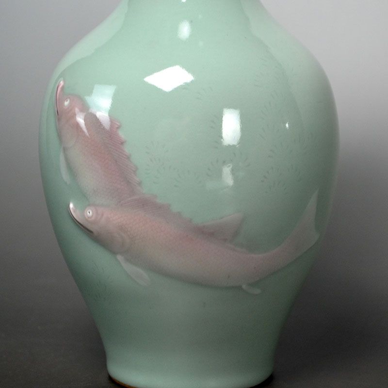 Classical Imperial Artist Suwa Sozan I Red Fish Vase