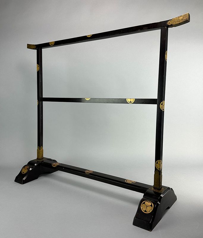 Edo p. Shogun Lacquered Stand, Tokugawa Clan