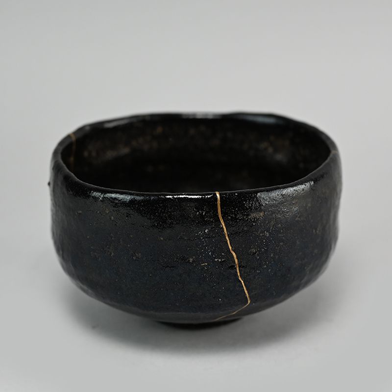 Kuro Raku Chawan Tea Bowl with Kintsugi Gold Repair