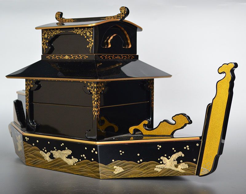 Antique Japanese Boat Shaped Lacquered Picnic Box