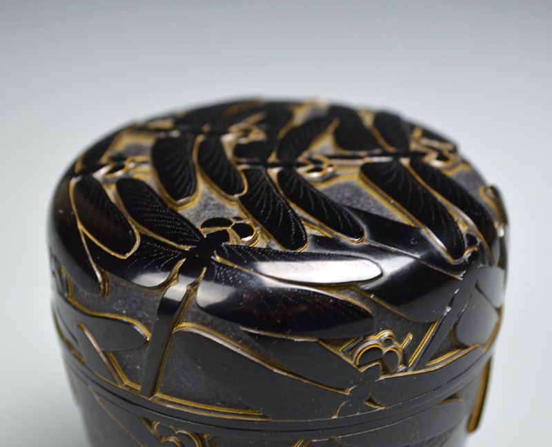 Carved Lacquer Natsume with Dragonflies by Okabe Keizo