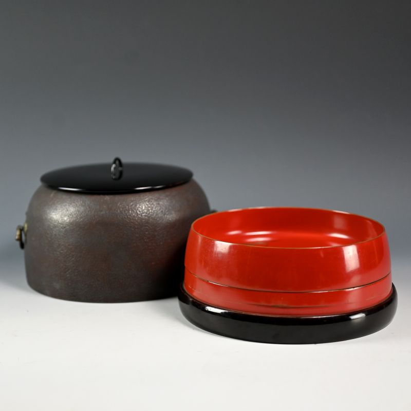 Antique Chagama Water Cauldron Shape Lacquer Bento Box