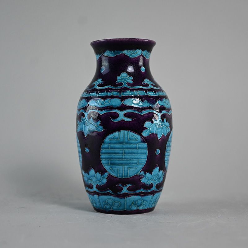 Fine Antique Japanese Kairakuen Ceramic Vase, Tokugawa Family