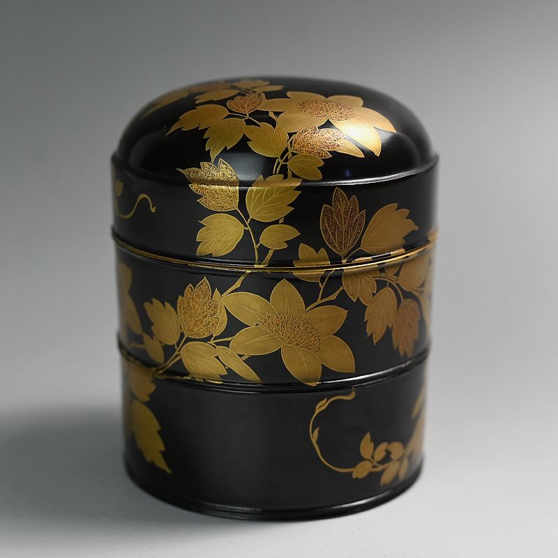Antique Japanese Lacquer Container