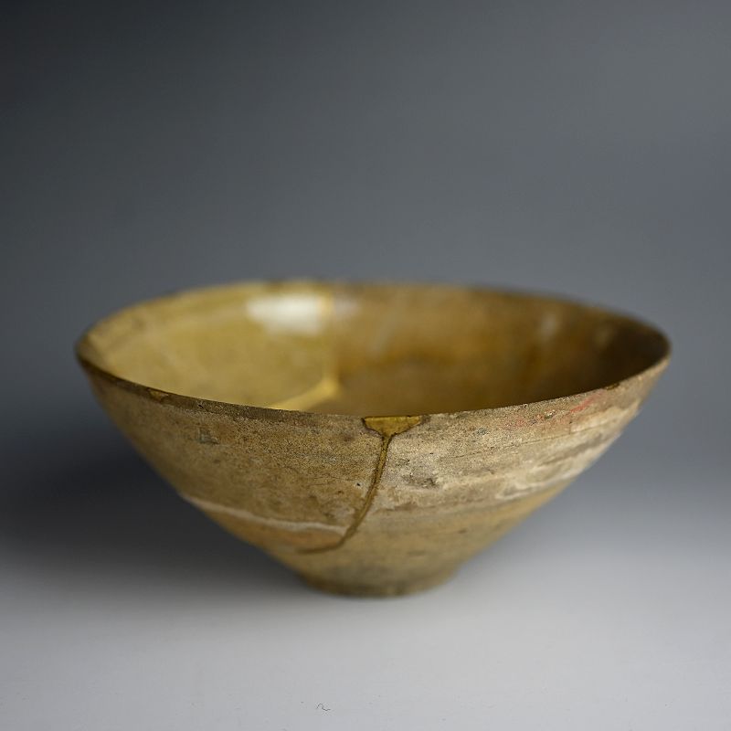 Ancient Yamachawan Tea Bowl w/ Kintsugi Gold Repairs