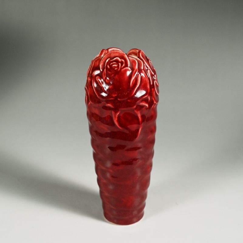 Kiyomizu Rokubei V Exquisite Small Red Vase
