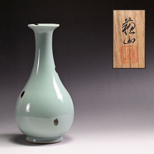 Tobiseiji Hanaike Vase by Early Female Potter Suwa Sozan Ⅱ