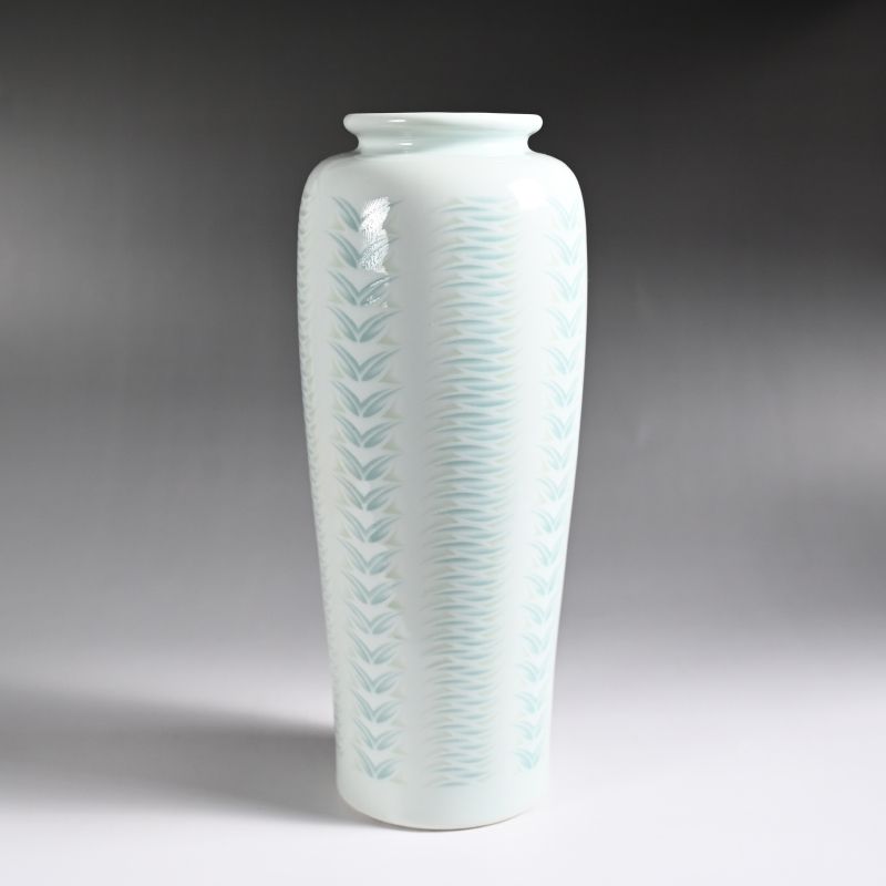 Elegant It Suito Antique Porcelain Vase