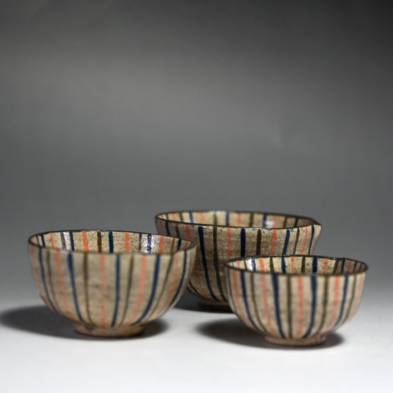 Antique Japanese Mugiwara Small Bowl Set