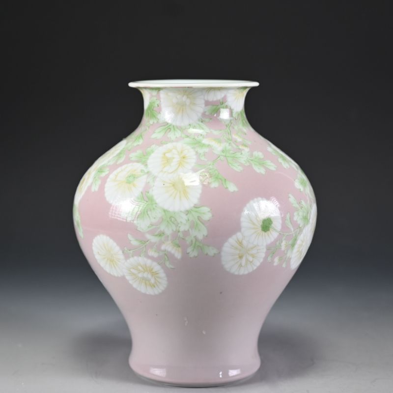 Published Vase by Miyagawa (Makuzu) Kozan I