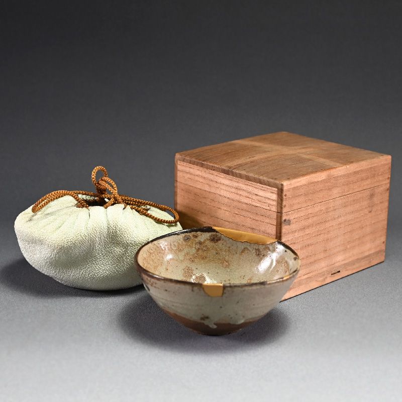 Early Karatsu Chawan Tea Bowl w/ Kintsugi gold repair