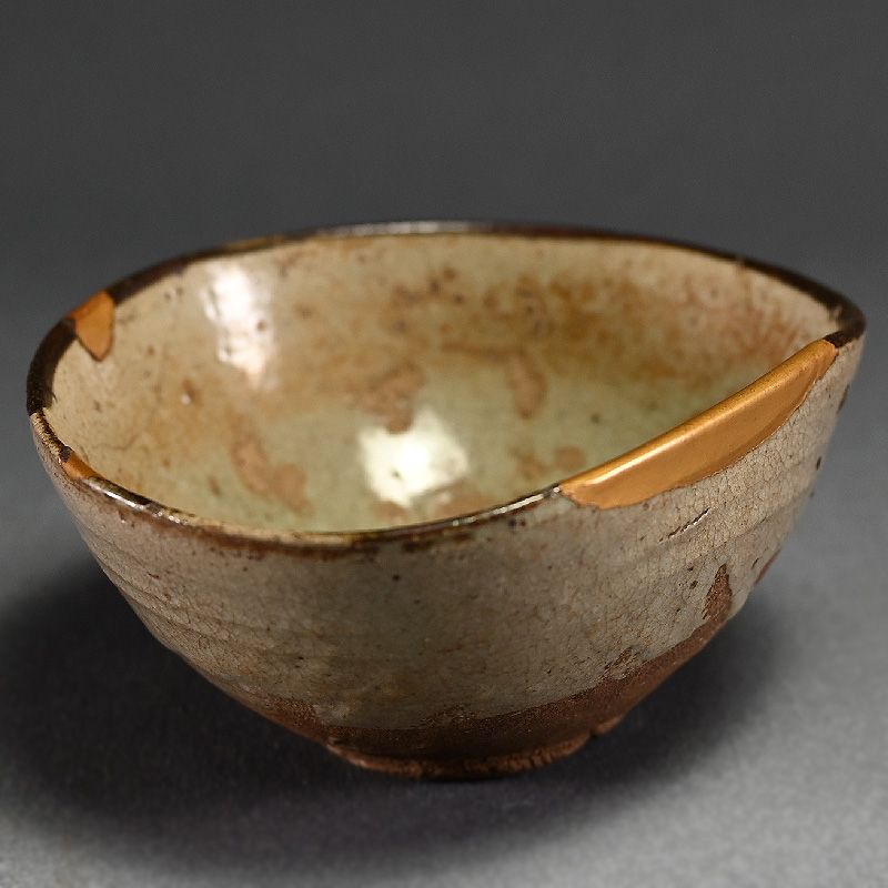 Early Karatsu Chawan Tea Bowl w/ Kintsugi gold repair