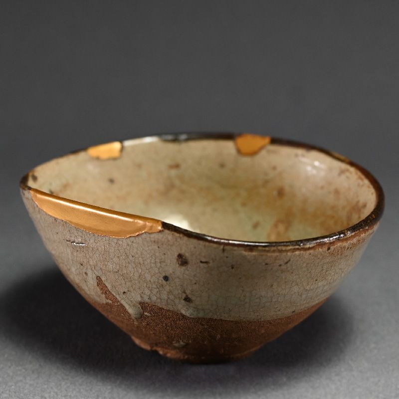 Early Karatsu Chawan Tea Bowl w/ Kintsugi gold repair