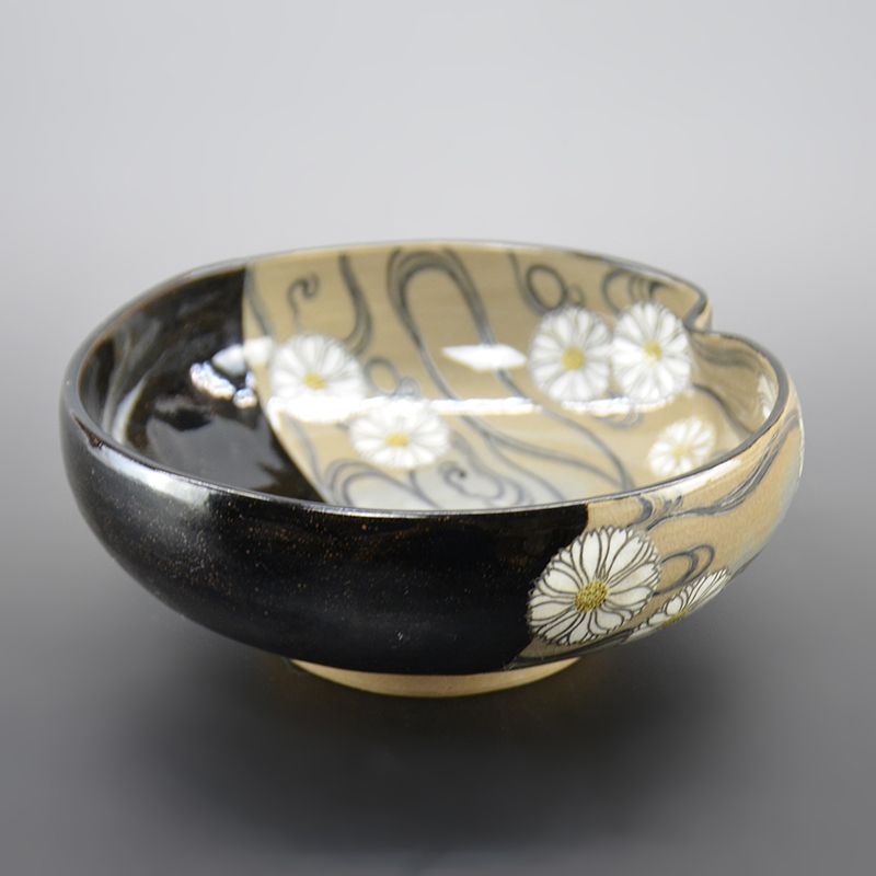 Kenzan Style Chrysanthemum Bowl by Miyagawa (Makuzu) Kozan