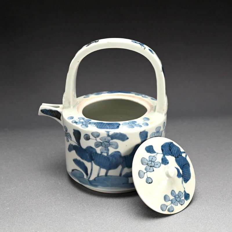 Late Edo period Imari Suichu Sake Server