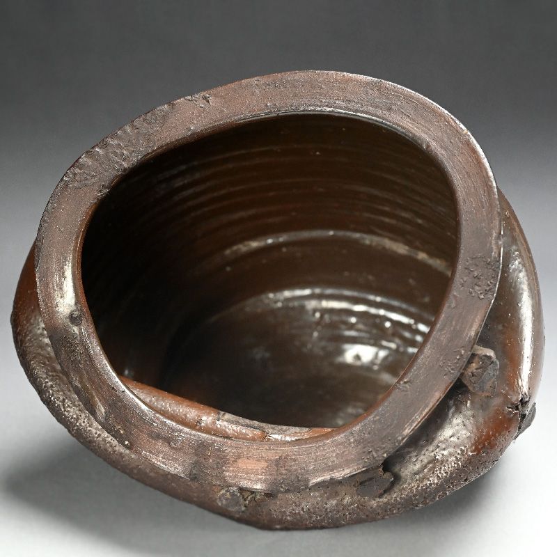 Ancient Collapsed Tsubo named: Containing Jewel