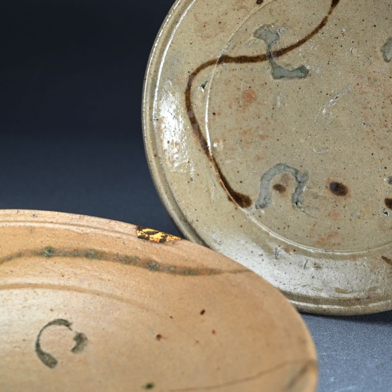 Momoyama to Early Edo Shino-Oribe Bowl Set