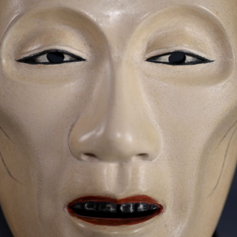 Onna Noh Mask named “Ryojo Komachi”