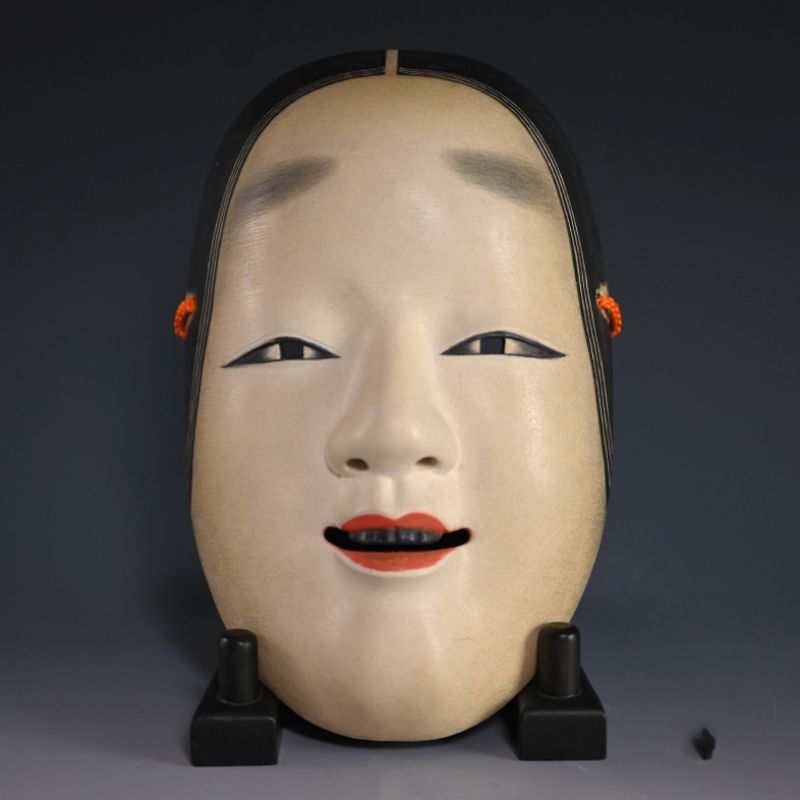 Onna Noh Mask named “KOOMOTE” which means young pretty woman