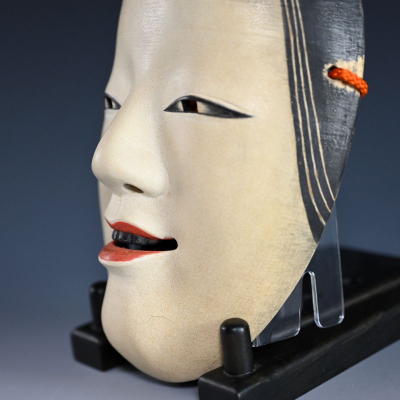 Onna Noh Mask named “KOOMOTE” which means young pretty woman