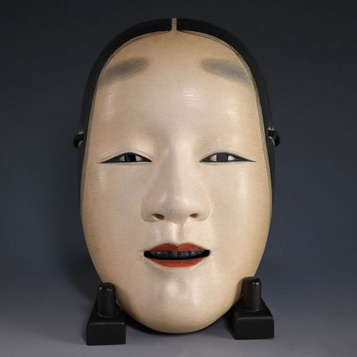 Onna Noh Mask named “ZOU ONNA” which indicates young woman