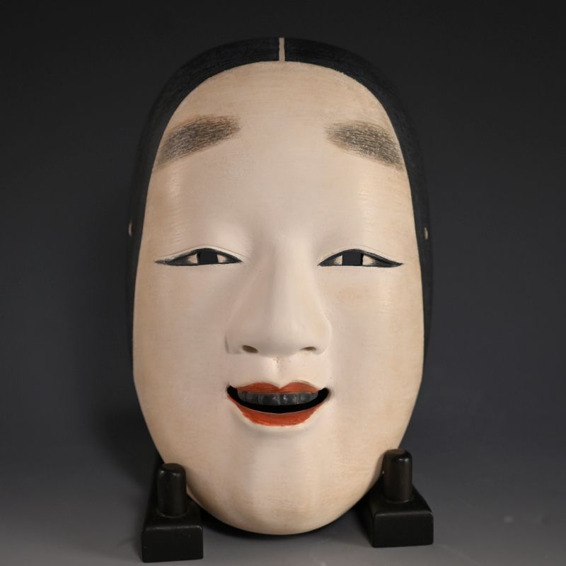 Onna Noh Mask named “KOOMOTE” which indicates young girl