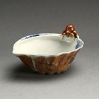 Antique Japanese Imari Shell-Shaped bowl w/ Octopus