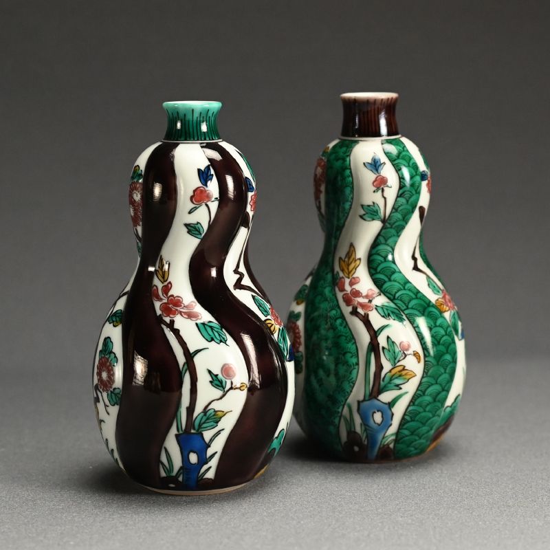 Kutani Porcelain. Tokkuri Sake Set by Tokuda Yasokichi